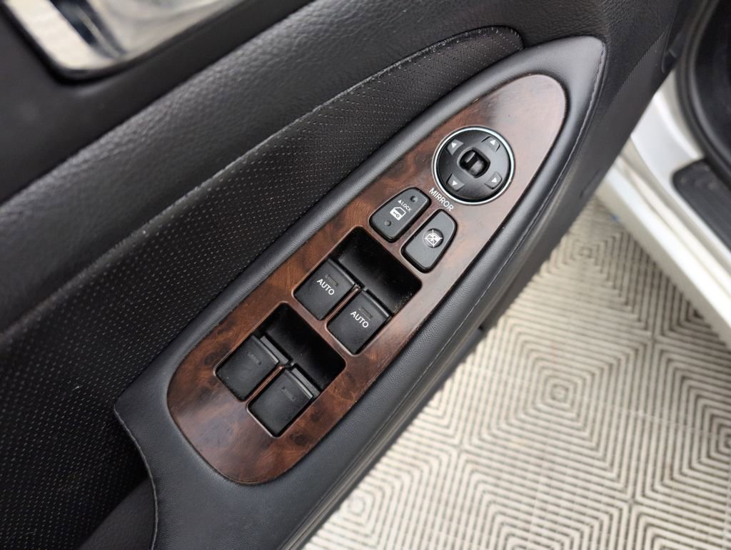 Used 2010 Hyundai Genesis 4.6 image 36