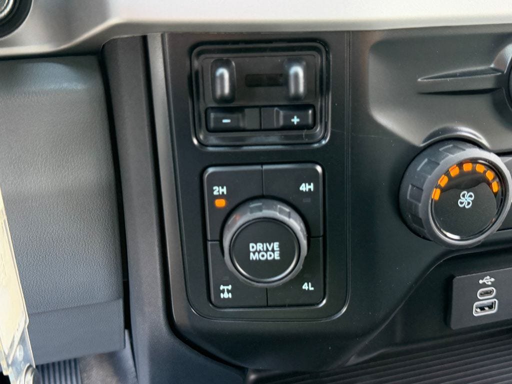 New 2026 Ford F350 XLT AWD/4WD image 24
