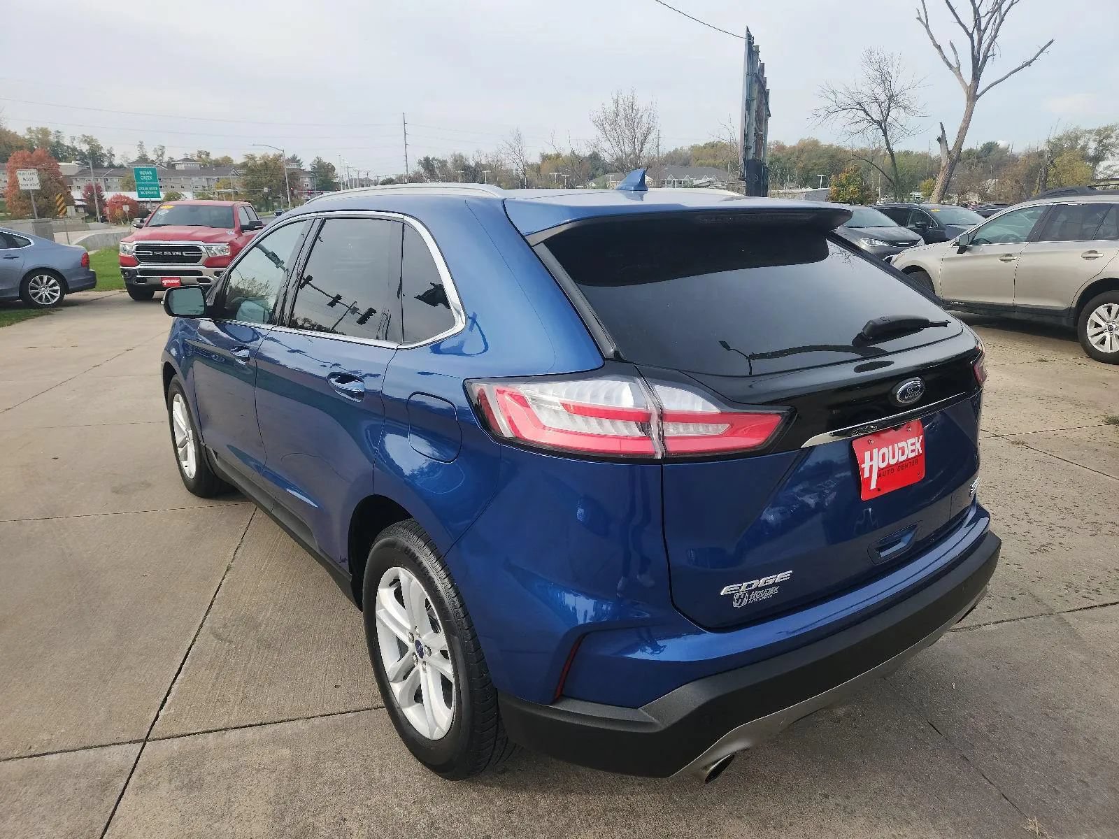 Used 2020 Ford Edge SEL w/ Cold Weather Package AWD/4WD image 5