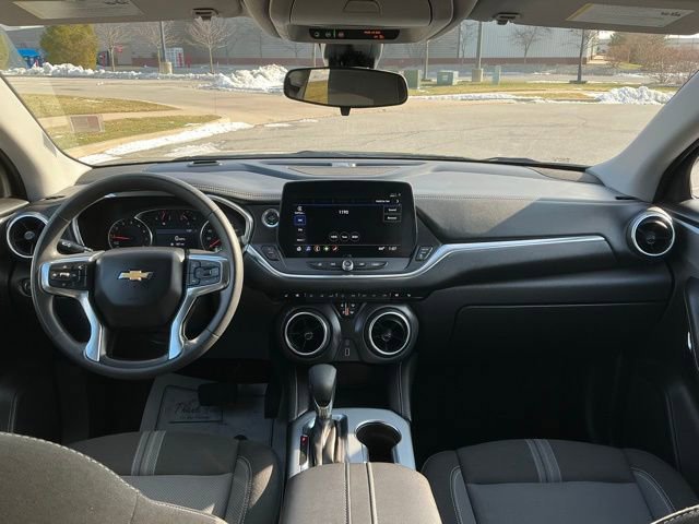 Used 2025 Chevrolet Blazer LT image 23