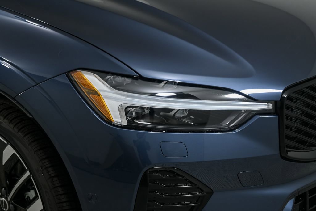 New 2026 Volvo XC60 B5 Ultra w/ Protection Package Premier image 37