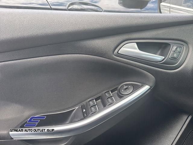 Used 2015 Ford Focus ST FWD image 23