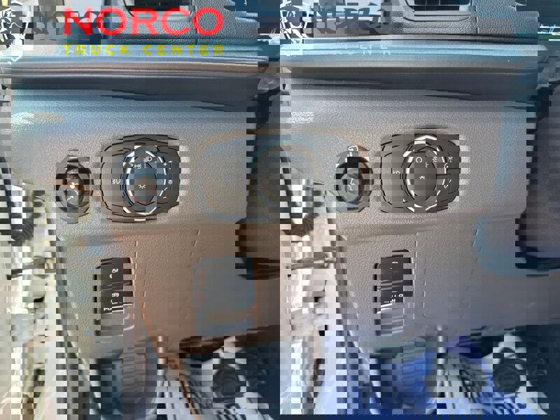 Used 2021 Ford Transit 350 XLT image 24