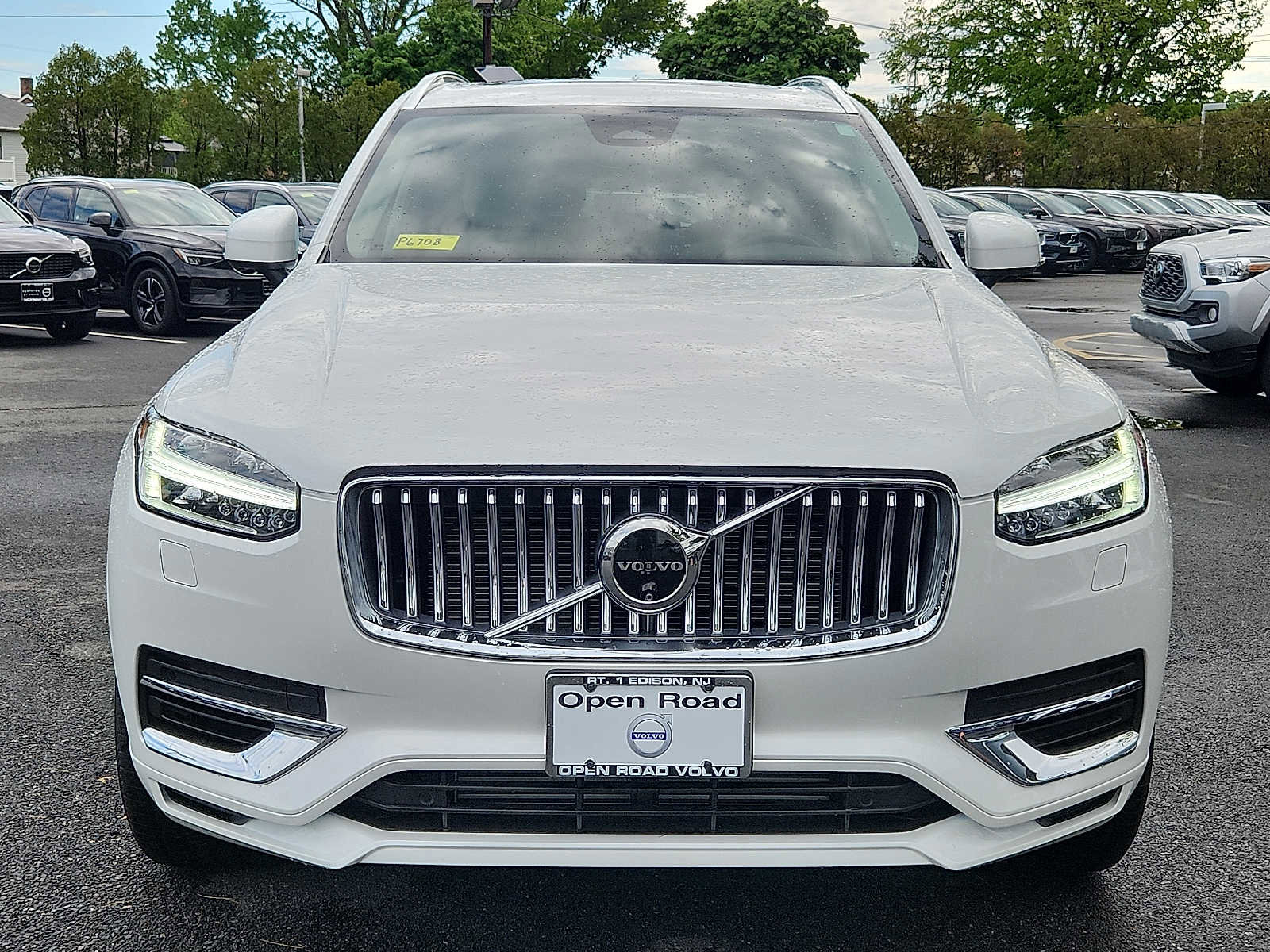 Certified 2024 Volvo XC90 T8 Plus w/ Protection Package Premier AWD/4WD image 2