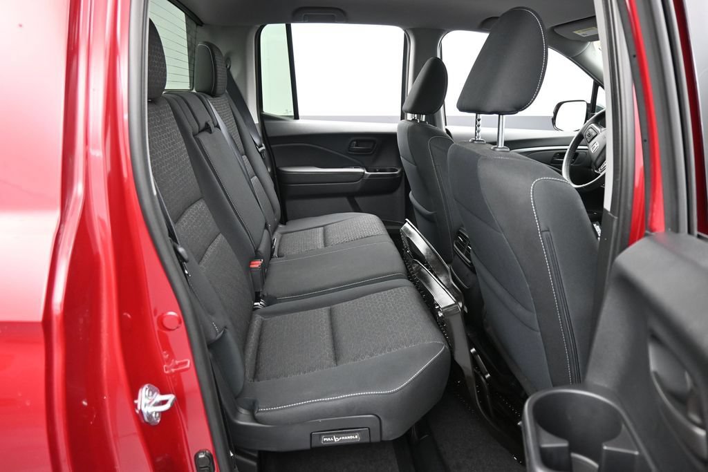 Used 2025 Honda Ridgeline Sport image 32