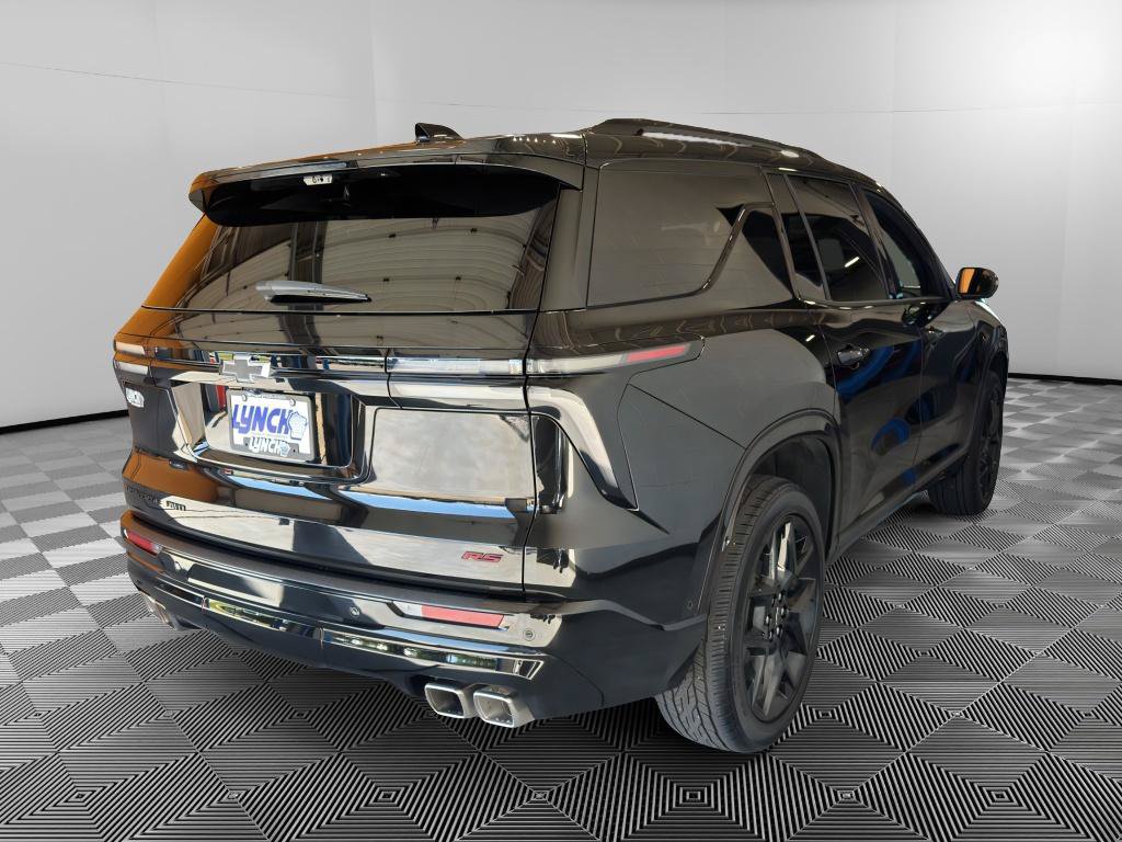 Used 2026 Chevrolet Traverse RS w/ LPO, Floor Liner Package AWD/4WD image 5