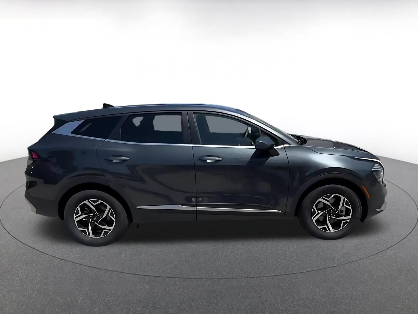 Used 2025 Kia Sportage LX FWD image 16