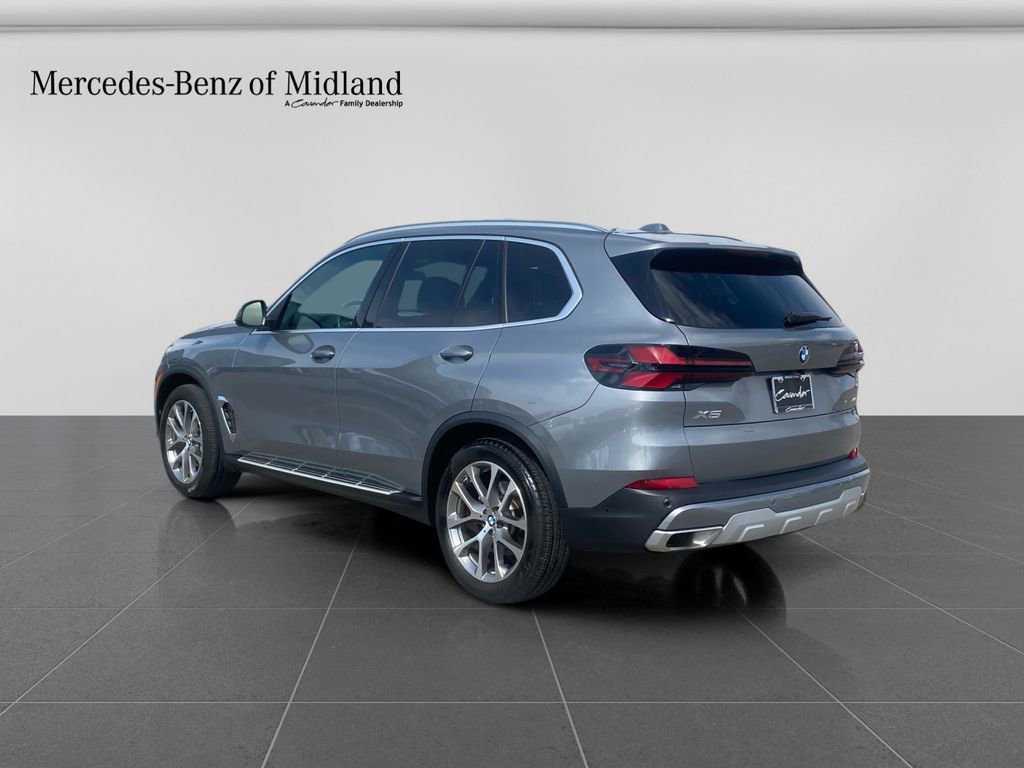 Used 2024 BMW X5 xDrive40i image 5
