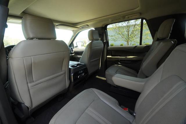 Used 2020 Ford Expedition Limited w/ Equipment Group 302A AWD/4WD image 24