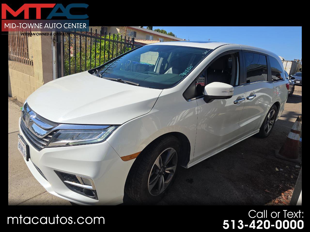 Used 2020 Honda Odyssey Touring image 1