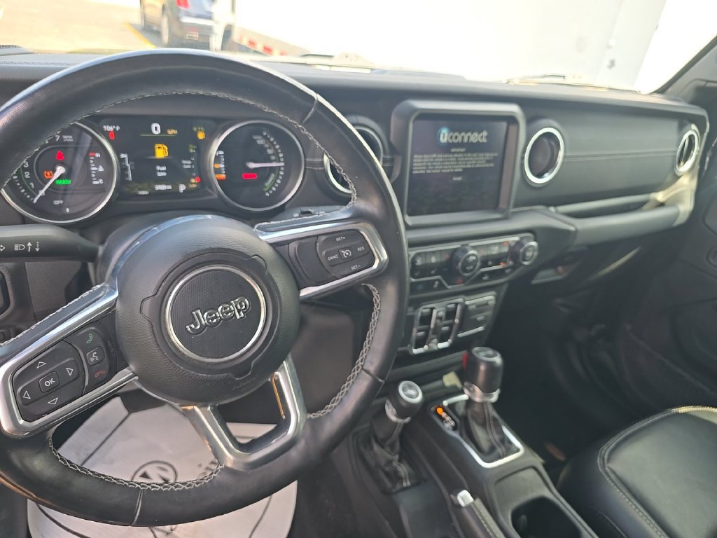 Used 2022 Jeep Wrangler Unlimited Sahara w/ Cold Weather Group AWD/4WD image 6