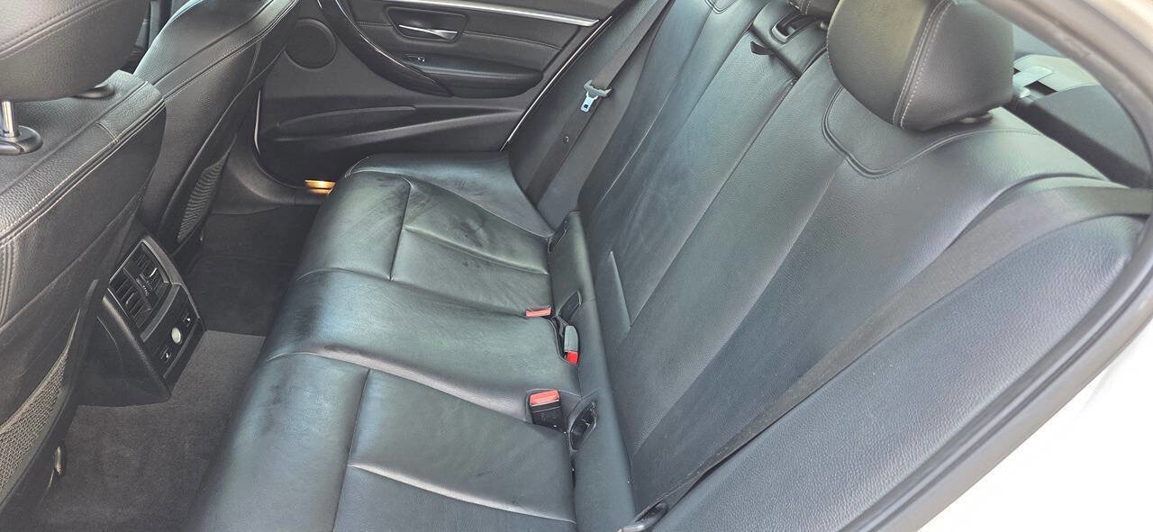 Used 2017 BMW 330i xDrive Sedan image 15