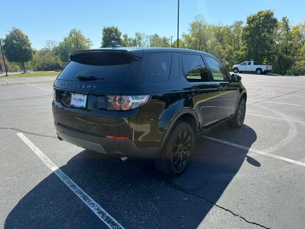 Used 2019 Land Rover Discovery Sport SE AWD/4WD image 4