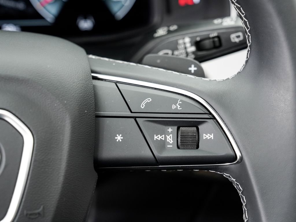 Certified 2025 Audi Q7 3.0T Premium w/ Convenience Package image 13