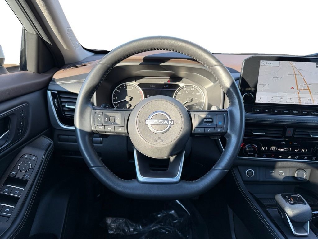 Used 2023 Nissan Rogue SL w/ SL Premium Package image 11