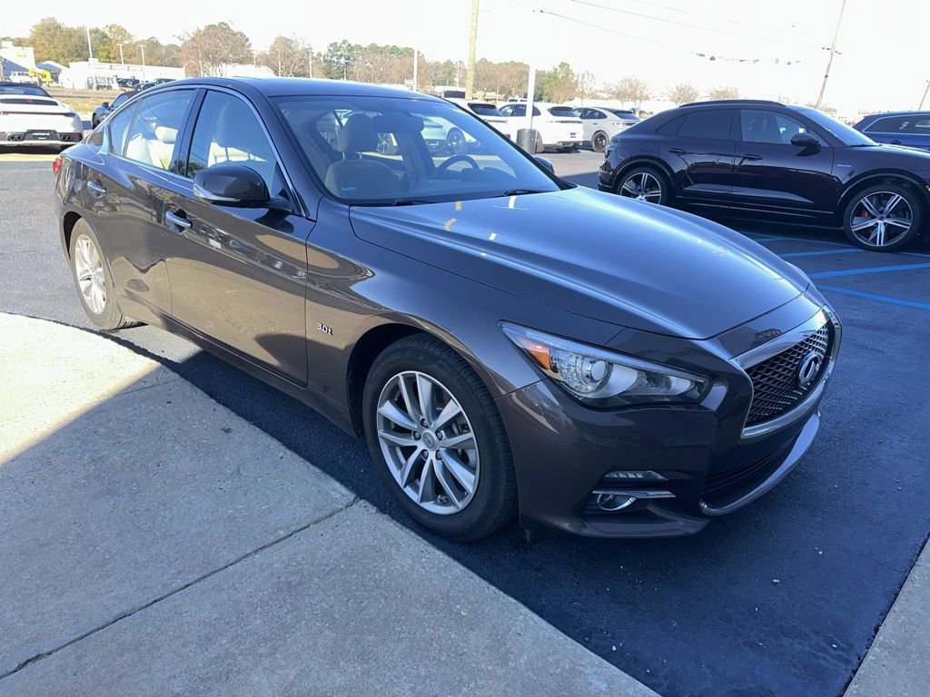 Used 2017 INFINITI Q50 3.0t Premium w/ 3.0T Premium Plus Package image 2