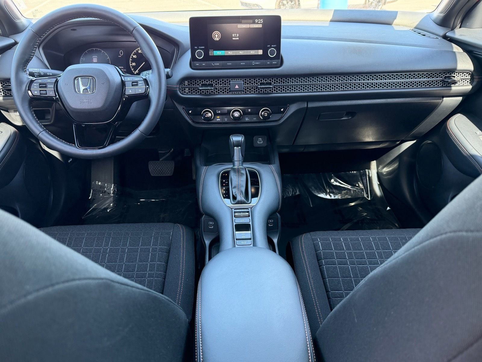 Used 2025 Honda HR-V Sport image 18