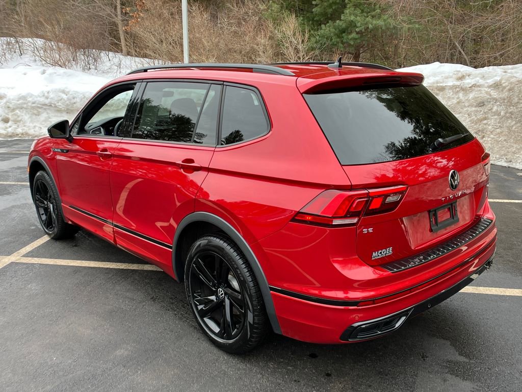 Used 2024 Volkswagen Tiguan SE R-Line image 3