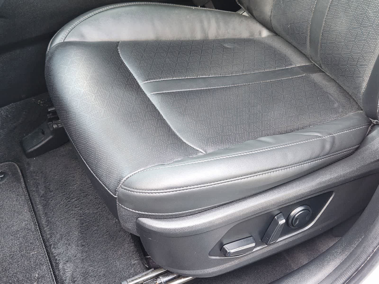 Used 2023 Kia Sorento S w/ Panoramic Sunroof Package image 19