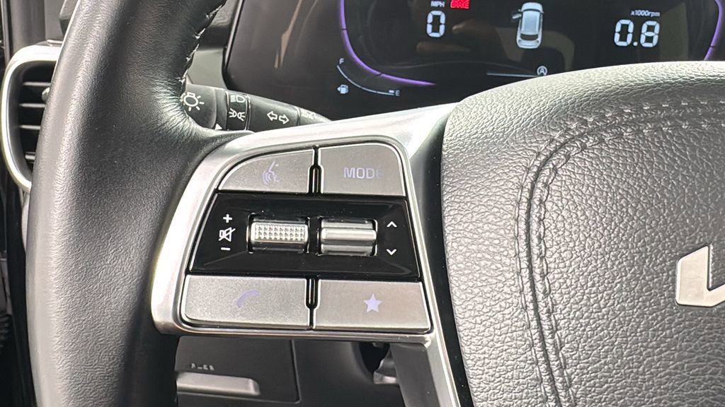 Used 2025 Kia Telluride S image 23