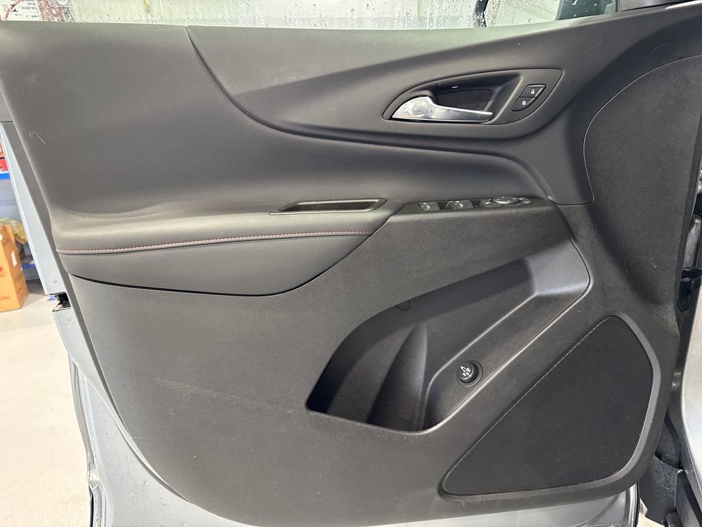 Used 2023 Chevrolet Equinox RS AWD/4WD image 27