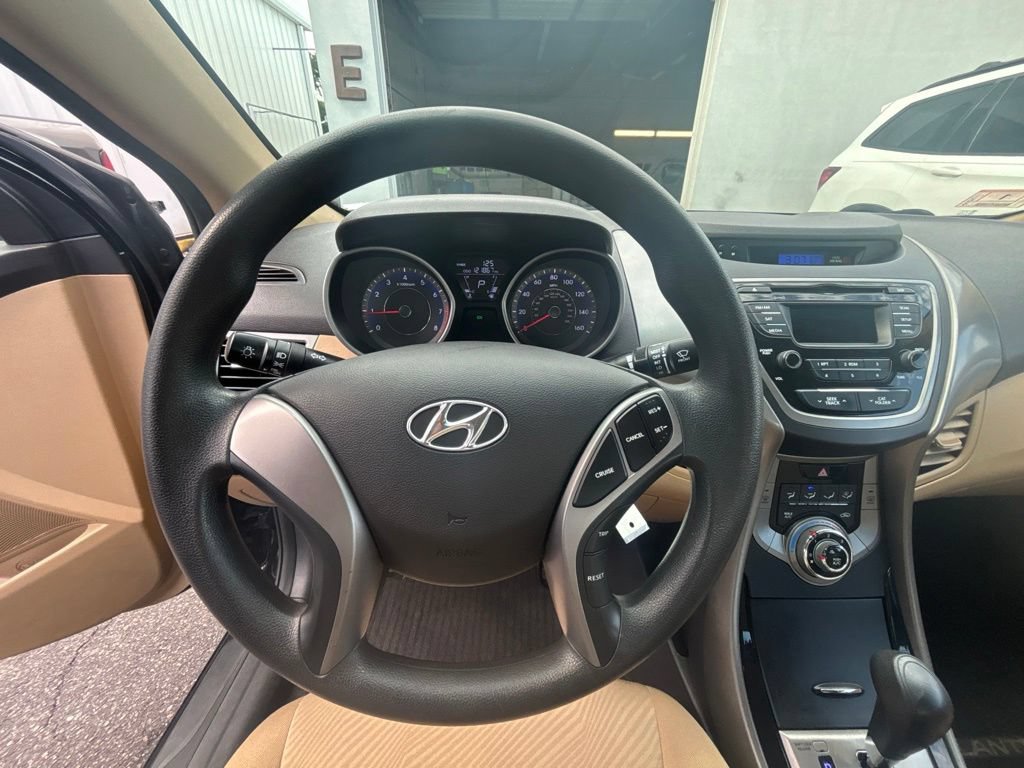 Used 2013 Hyundai Elantra GLS FWD image 13