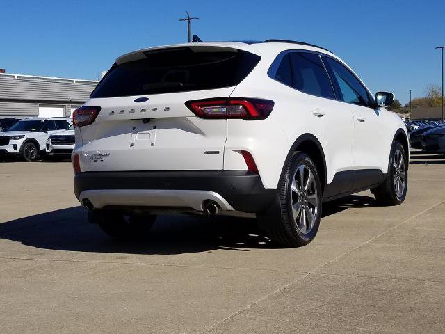 Certified 2025 Ford Escape Platinum w/ Premium Technology Package image 2