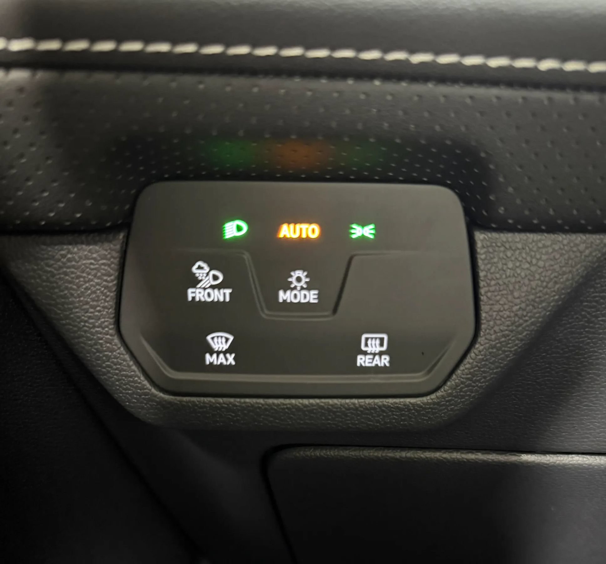 Used 2026 Volkswagen Atlas SE AWD/4WD image 27