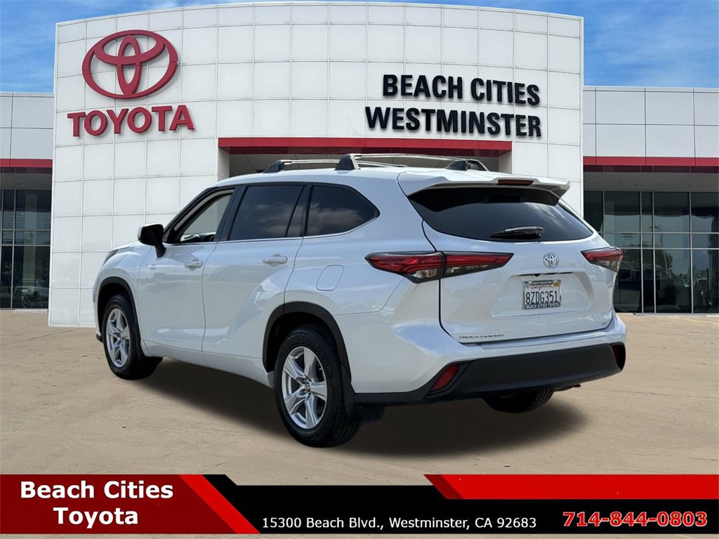 Certified 2022 Toyota Highlander LE image 8