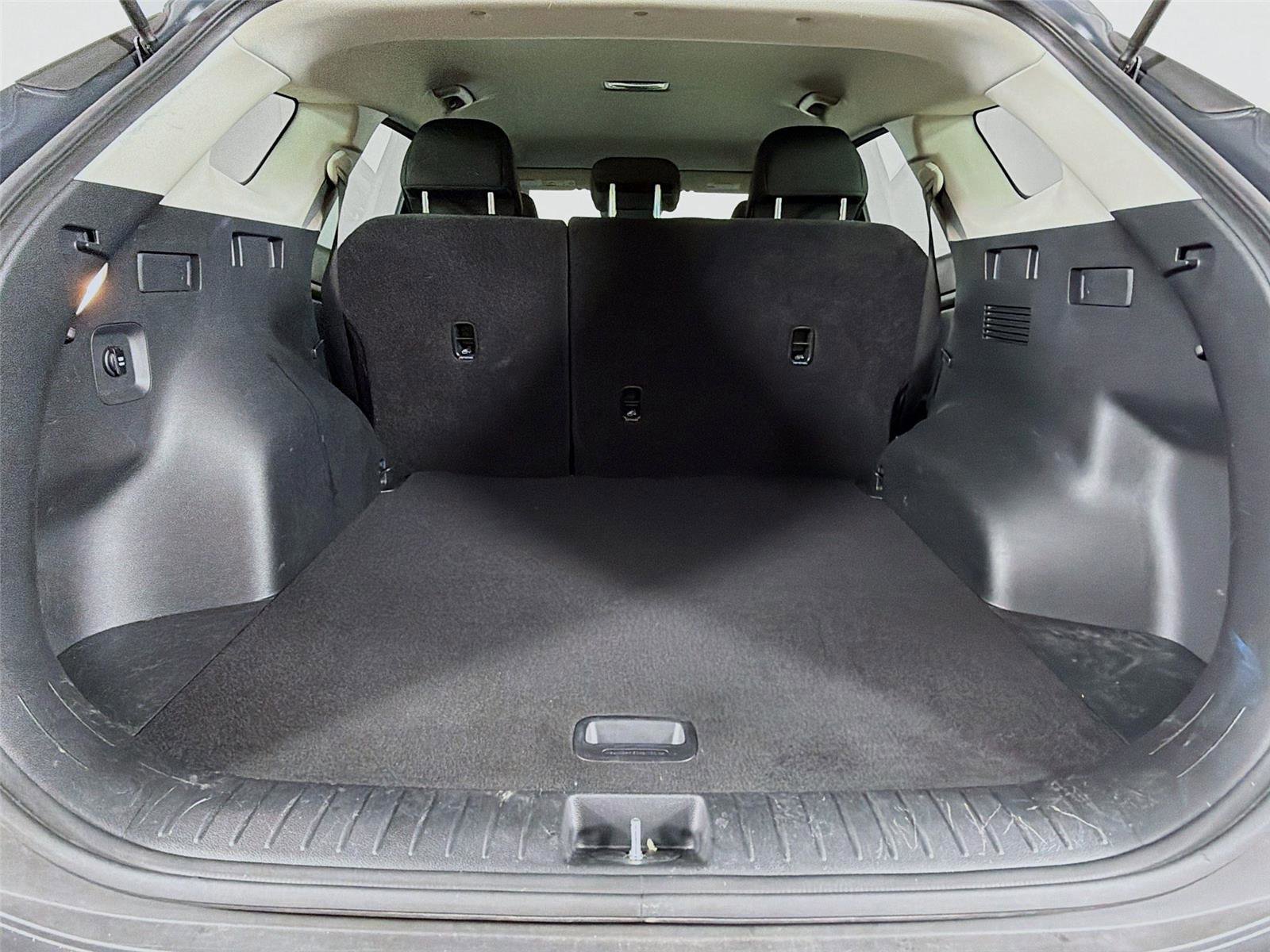 Used 2024 Kia Sportage LX image 25