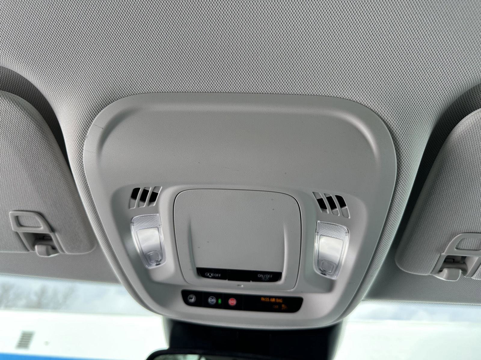 Used 2025 Buick Envision Preferred image 33