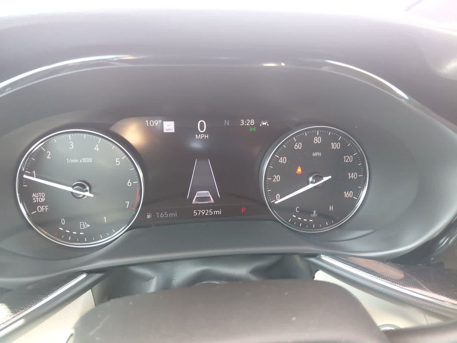 Used 2021 Buick Envision Essence w/ Technology Package I FWD image 4