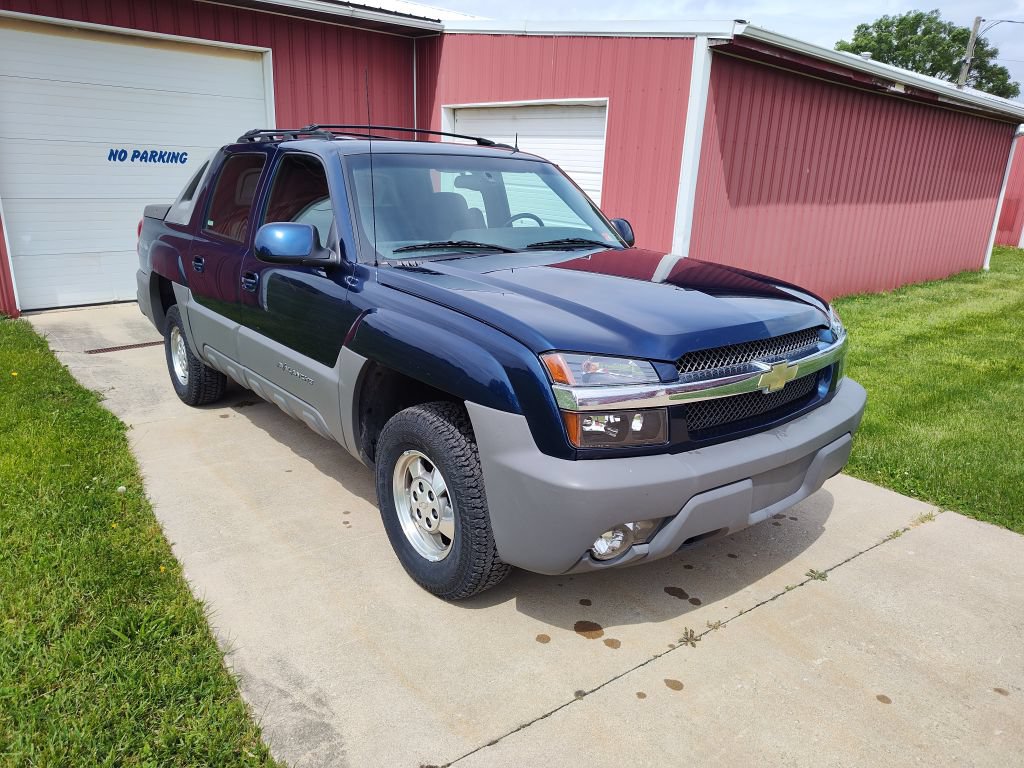 Used 2002 Chevrolet Avalanche 4x4 w/ Convenience Pkg image 4