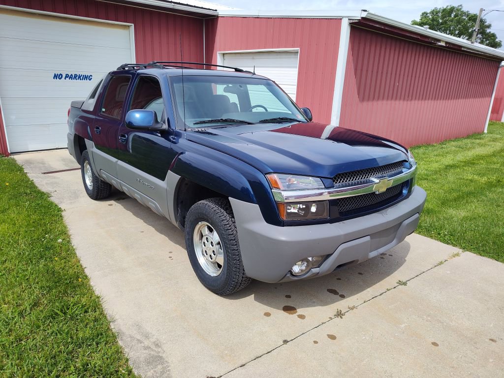 Used 2002 Chevrolet Avalanche 4x4 w/ Convenience Pkg image 4