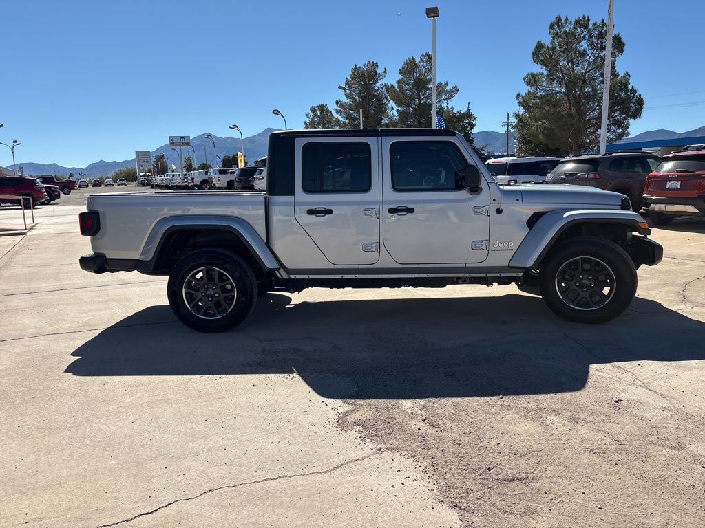 Certified 2023 Jeep Gladiator Overland AWD/4WD image 4