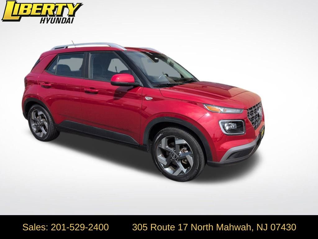 Used 2023 Hyundai Venue Limited image 1