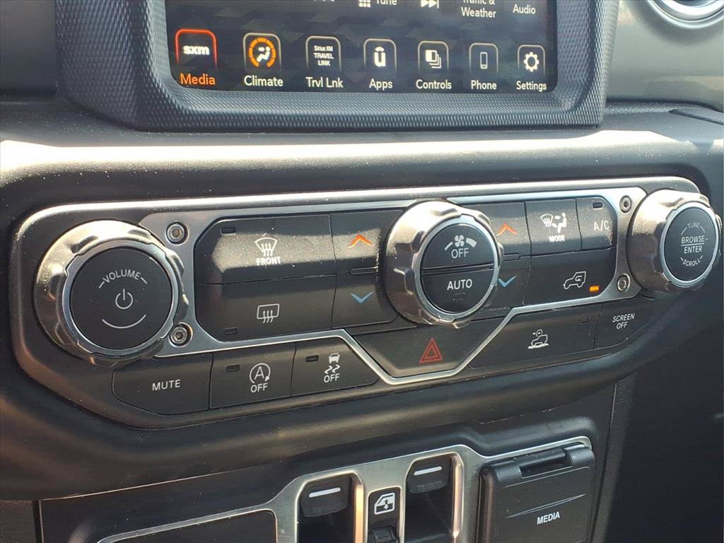 Certified 2022 Jeep Gladiator Overland AWD/4WD image 7