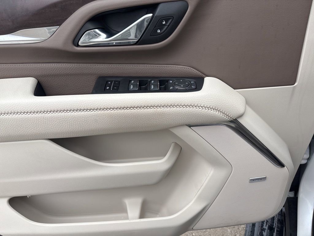 Used 2023 GMC Yukon Denali w/ Denali Reserve Package image 9