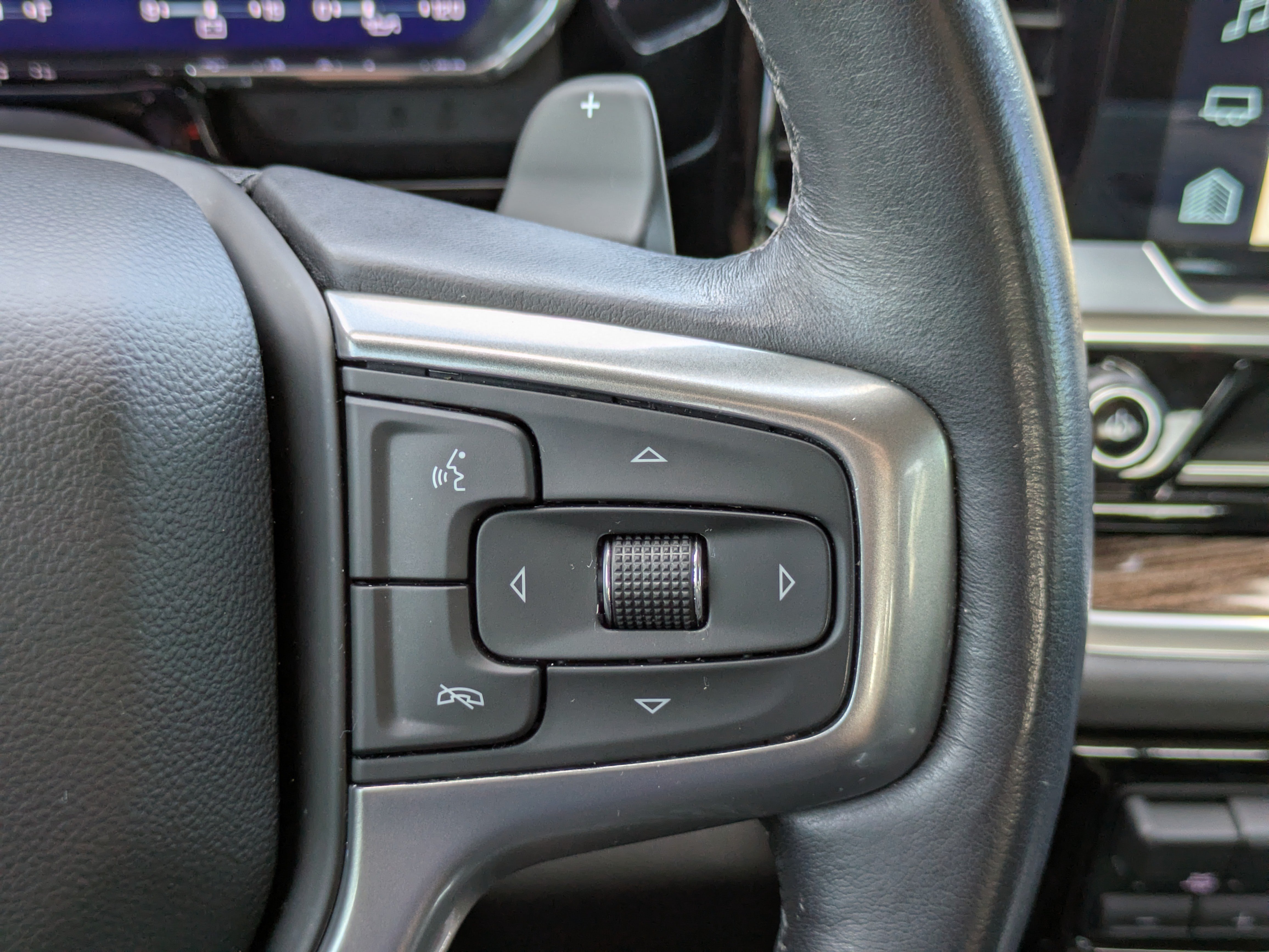 Used 2022 Chevrolet Silverado 1500 RST w/ Convenience Package II AWD/4WD image 25
