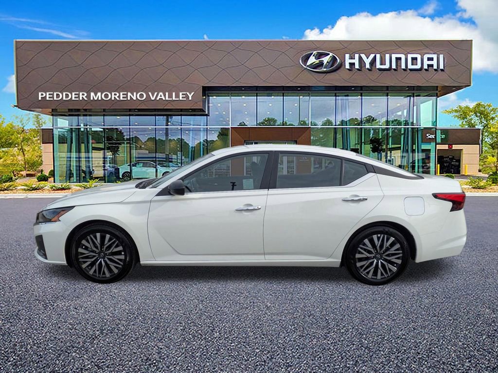 Used 2025 Nissan Altima 2.5 SV image 7