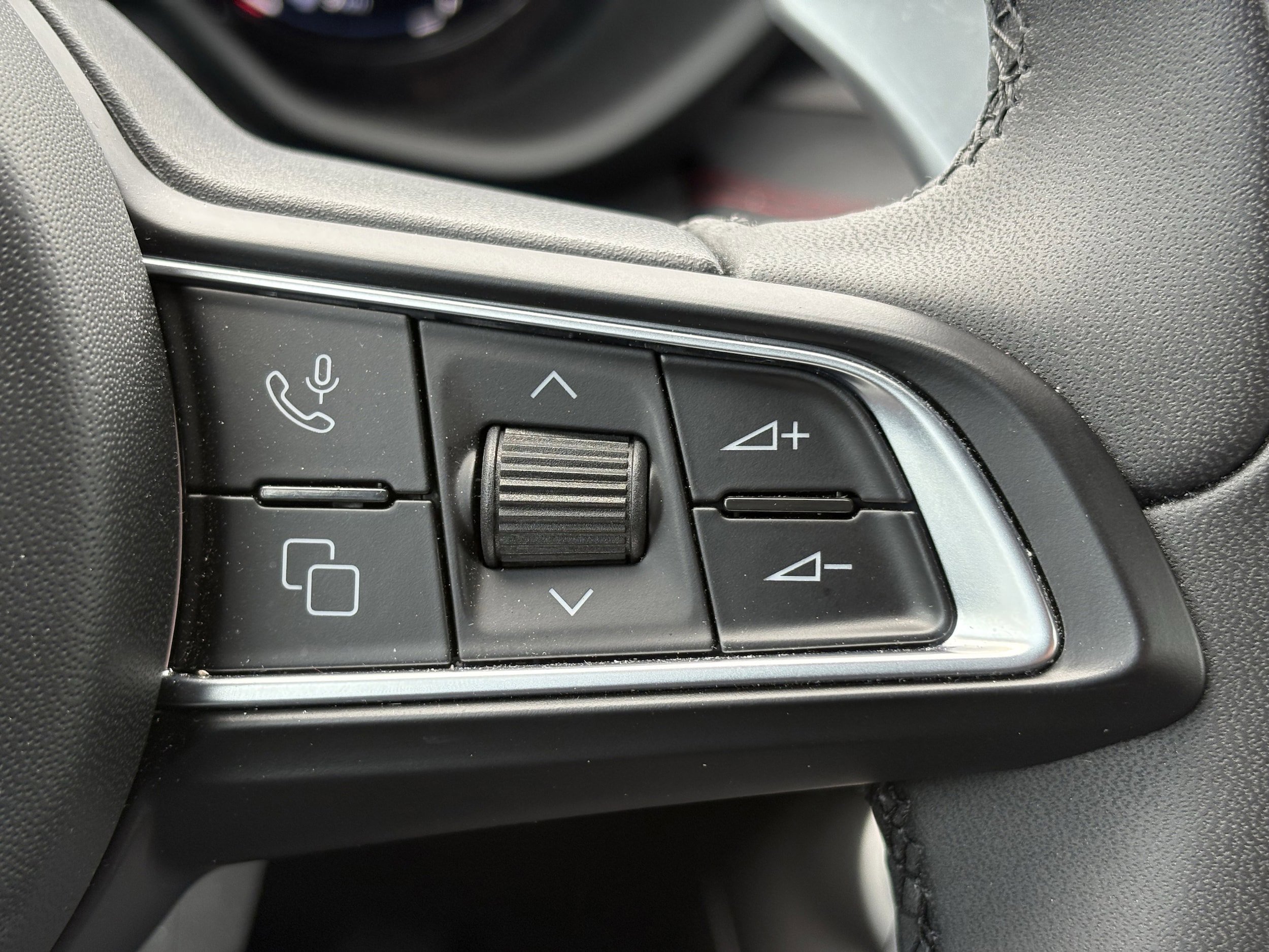 Used 2024 Dodge Hornet R/T Plus AWD/4WD image 10