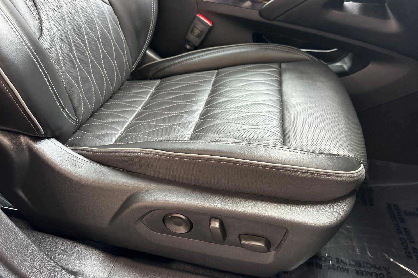 Certified 2022 Buick Envision Avenir w/ Technology Package II image 24