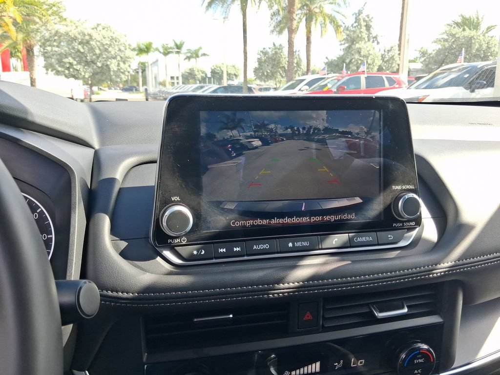 Used 2026 Nissan Rogue SV FWD image 29