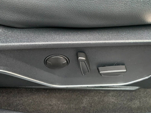 Used 2022 Ford F150 Lariat image 14