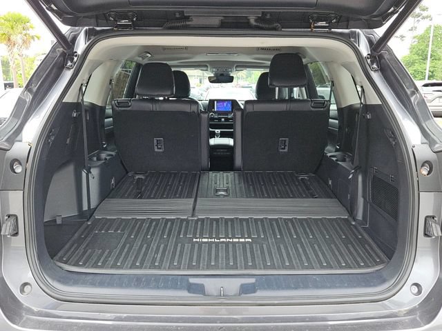 Used 2023 Toyota Highlander XLE FWD image 7