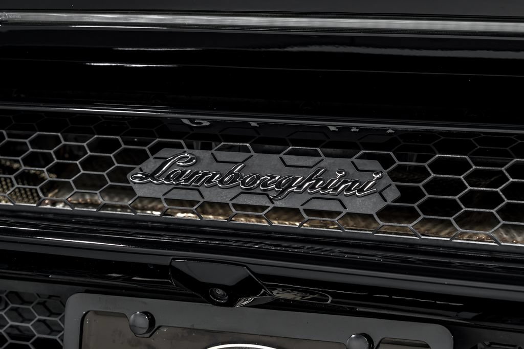 Used 2023 Lamborghini Huracan EVO RWD image 55