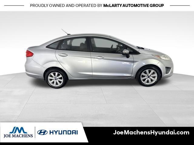 Used 2013 Ford Fiesta SE FWD image 4