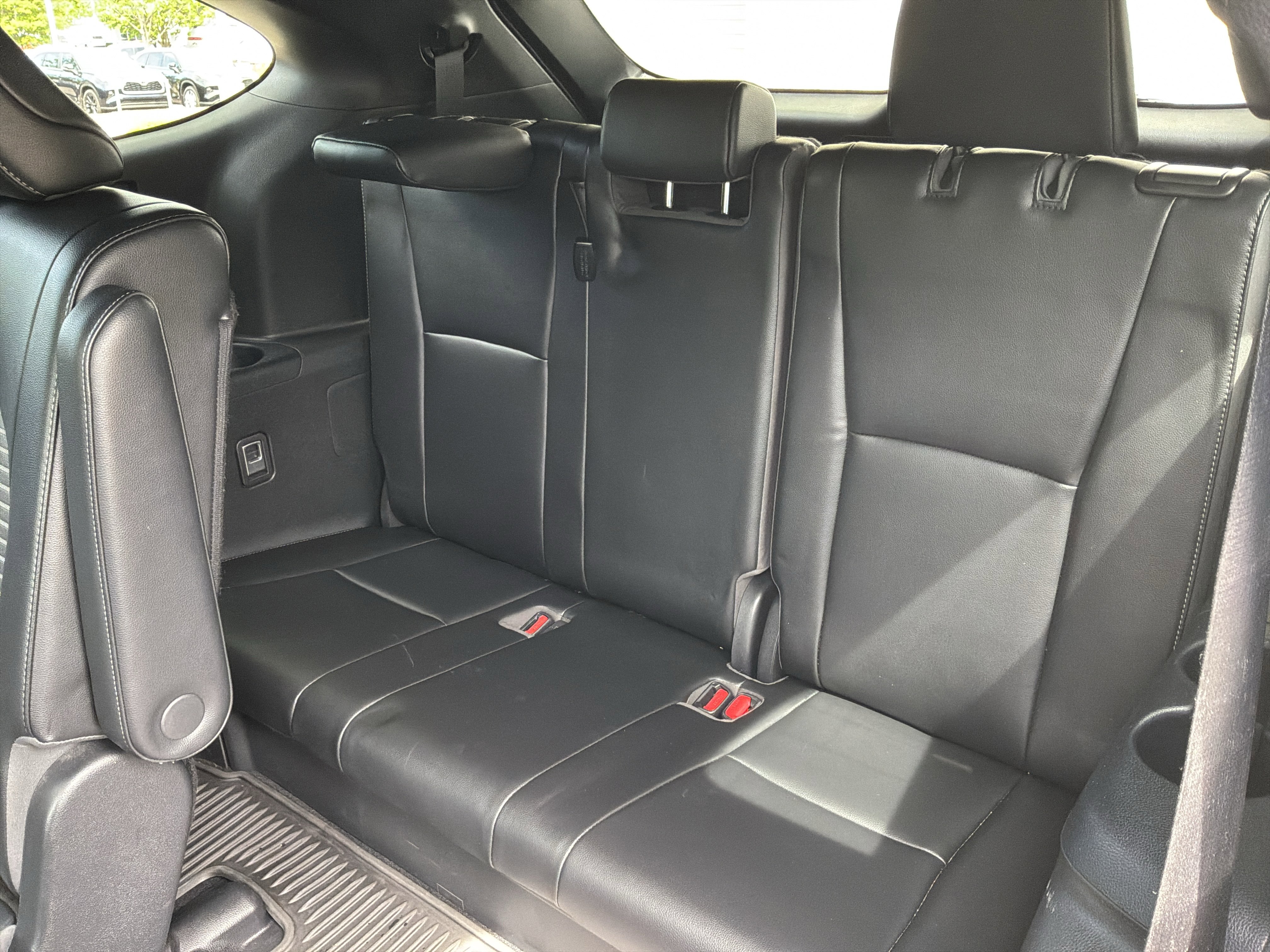 Used 2022 Toyota Highlander XSE FWD image 32