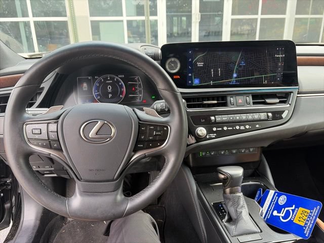 Used 2024 Lexus ES 350 w/ Premium Package FWD video 2