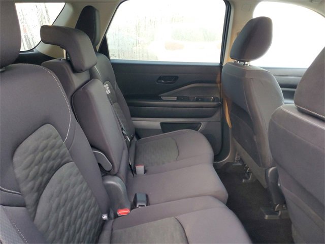 Used 2024 Nissan Pathfinder SV image 34